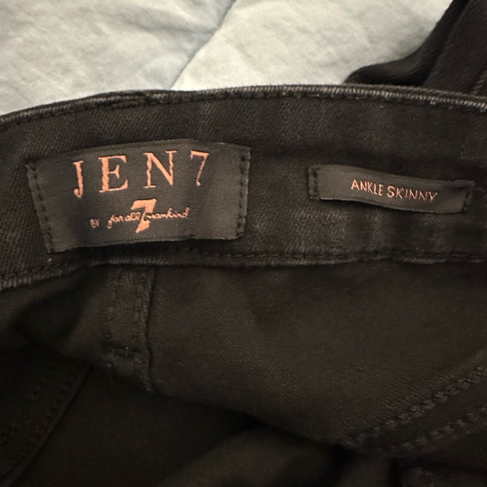JEN7 Ankle Skinny Jeans in Black